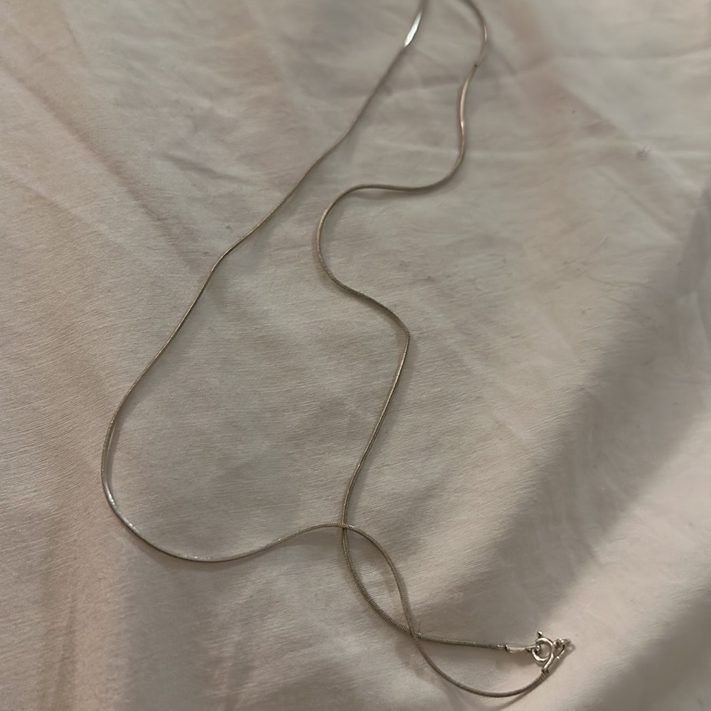*๐ FREE WITH PURCHASE* Pearl pendant silver chain necklace - Picture 12 of 15